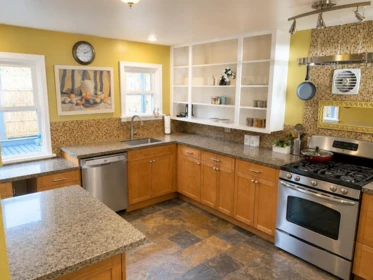 14878 Buena Vista Avenue, White Rock, BC, White Rock — Single Family Residence for sale