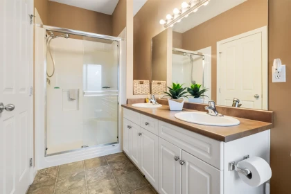 Powder Room Photo of 32464 E Bobcat Drive, Mission, BC