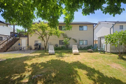 Swimming Pool Photo of 20573 51a Avenue, Langley, BC