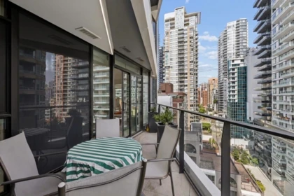 1207 889 Pacific Street, Vancouver, BC, Vancouver — Apartment/Condo for sale