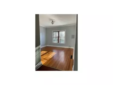 Dining Area Photo of 324 Tenth Street, New Westminster, BC