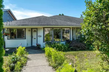 1038 Walls Avenue, Coquitlam, BC, Coquitlam — Half Duplex for sale