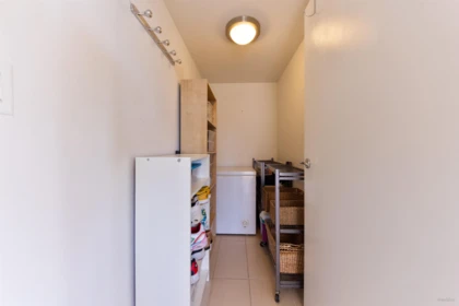 Kitchen Island Photo of 1501 565 Smithe Street, Vancouver, BC