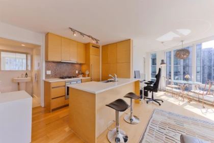 Kitchen Photo of 1501 565 Smithe Street, Vancouver, BC
