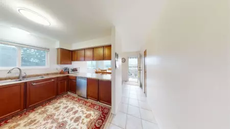 197 Warrick Street, Coquitlam, BC, Coquitlam — Single Family Residence for sale