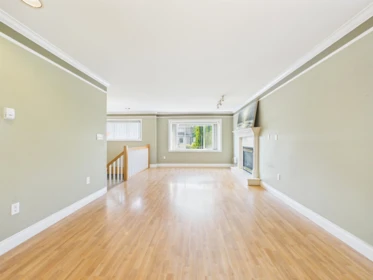 Breakfast Nook Photo of 7698 14th Avenue, Burnaby, BC