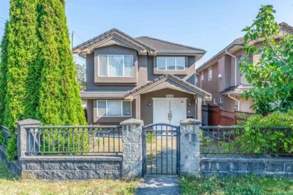 7698 14th Avenue, Burnaby, BC, Burnaby — Single Family Residence for sale
