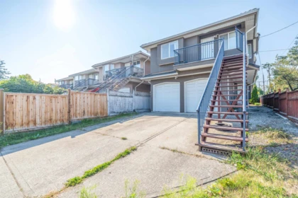 Swimming Pool Photo of 7698 14th Avenue, Burnaby, BC