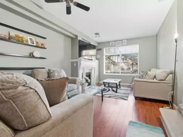 Kitchen Island Photo of 3 2678 King George Boulevard, Surrey, BC