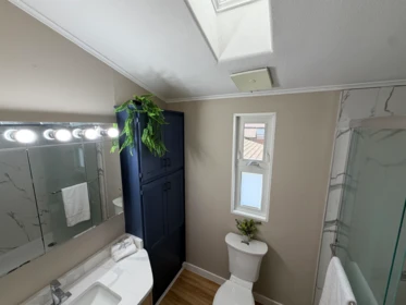 Primary Bathroom Photo of 170 1436 Frost Road, Cultus Lake, BC