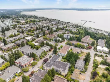 Swimming Pool Photo of 306 1442 Blackwood Street, White Rock, BC