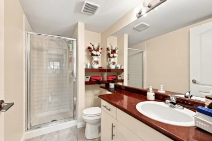 Primary Bathroom Photo of 105 2958 Trethewey Street, Abbotsford, BC