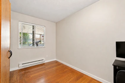 Walk-In Closet Photo of 105 2958 Trethewey Street, Abbotsford, BC