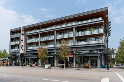 301 4289 Hastings Street, Burnaby, BC, Burnaby — Apartment/Condo for sale