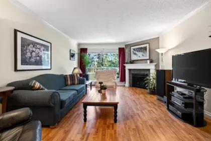 Breakfast Nook Photo of 505 9644 134 Street, Surrey, BC