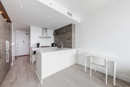 3006 7388 Kingsway, Burnaby, BC, Burnaby — Apartment/Condo for sale