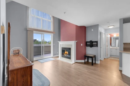 Breakfast Nook Photo of 402 12125 75a Avenue, Surrey, BC