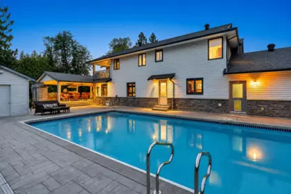 Family Room Photo of 21790 100 Avenue, Langley, BC