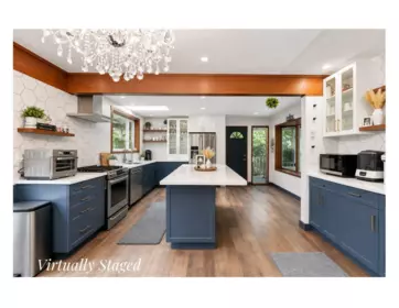 Breakfast Nook Photo of 1523 Grandview Road, Gibsons, BC