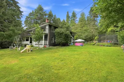 1523 Grandview Road, Gibsons, BC, Gibsons — Single Family Residence for sale