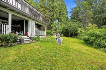 Garden / Landscaping Photo of 1523 Grandview Road, Gibsons, BC