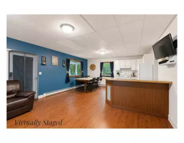 Hot Tub / Spa Photo of 1523 Grandview Road, Gibsons, BC