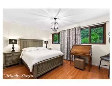 Office / Den Photo of 1523 Grandview Road, Gibsons, BC