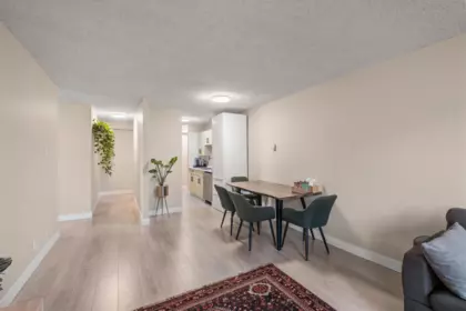 1205 2012 Fullerton Avenue, North Vancouver, BC, North Vancouver — Apartment/Condo for sale