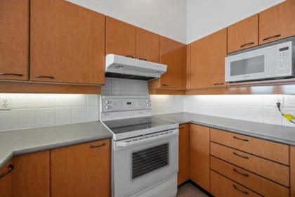 Kitchen Island Photo of 2102 10 Laguna Court, New Westminster, BC