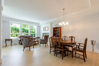 Kitchen Photo of 5 14877 60 Avenue, Surrey, BC