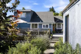 633 Beach Avenue, Gibsons, BC