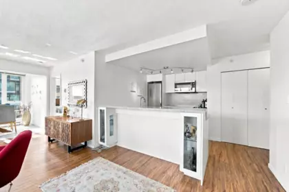 Breakfast Nook Photo of 1703 233 Robson Street, Vancouver, BC