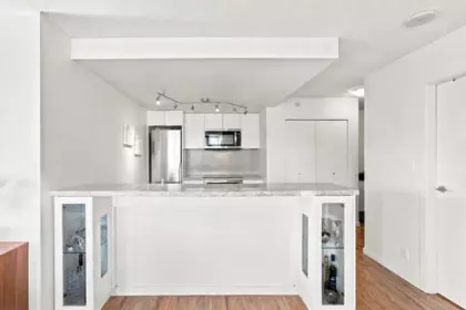 Dining Area Photo of 1703 233 Robson Street, Vancouver, BC