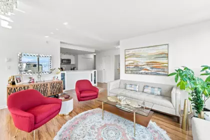 Family Room Photo of 1703 233 Robson Street, Vancouver, BC