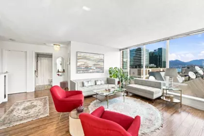 Living Room Photo of 1703 233 Robson Street, Vancouver, BC