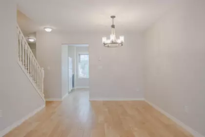 Guest Bathroom Photo of 16 15432 16a Avenue, Surrey, BC