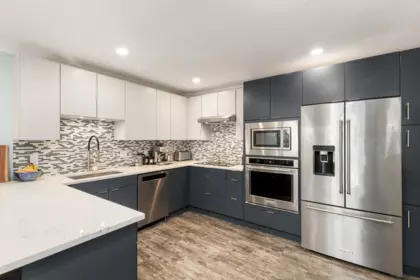 Kitchen Island Photo of 6 1158 Carmel Place, Squamish, BC