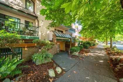 Hallway Photo of 403 1169 Nelson Street, Vancouver, BC