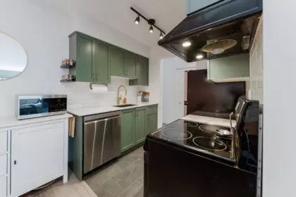 Kitchen Island Photo of 403 1169 Nelson Street, Vancouver, BC