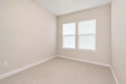 Walk-In Closet Photo of 28 32633 Simon Avenue, Abbotsford, BC