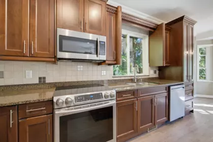 8886 Emiry Street, Mission, BC, Mission — Single Family Residence for sale