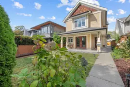 318 W 18th Street, North Vancouver, BC
