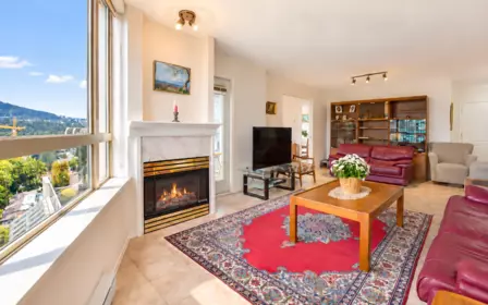 Kitchen Photo of 1703 1190 Pipeline Road, Coquitlam, BC