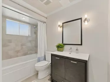 Office / Den Photo of 6 137 E 5th Street, North Vancouver, BC