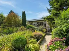 6 137 E 5th Street, North Vancouver, BC
