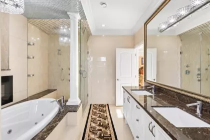 Entry Foyer Photo of 9391 Piermond Road, Richmond, BC