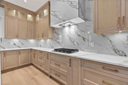 Kitchen Island Photo of 10671 127a Street, Surrey, BC