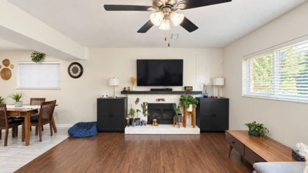 Hallway Photo of 7545 143 Street, Surrey, BC