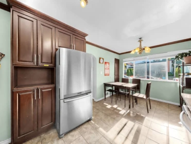 6654 Linden Avenue, Burnaby, BC, Burnaby — Single Family Residence for sale