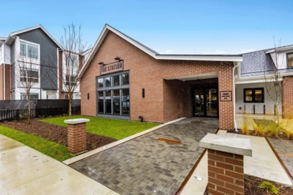 Swimming Pool Photo of 44 2886 Montrose Avenue, Abbotsford, BC